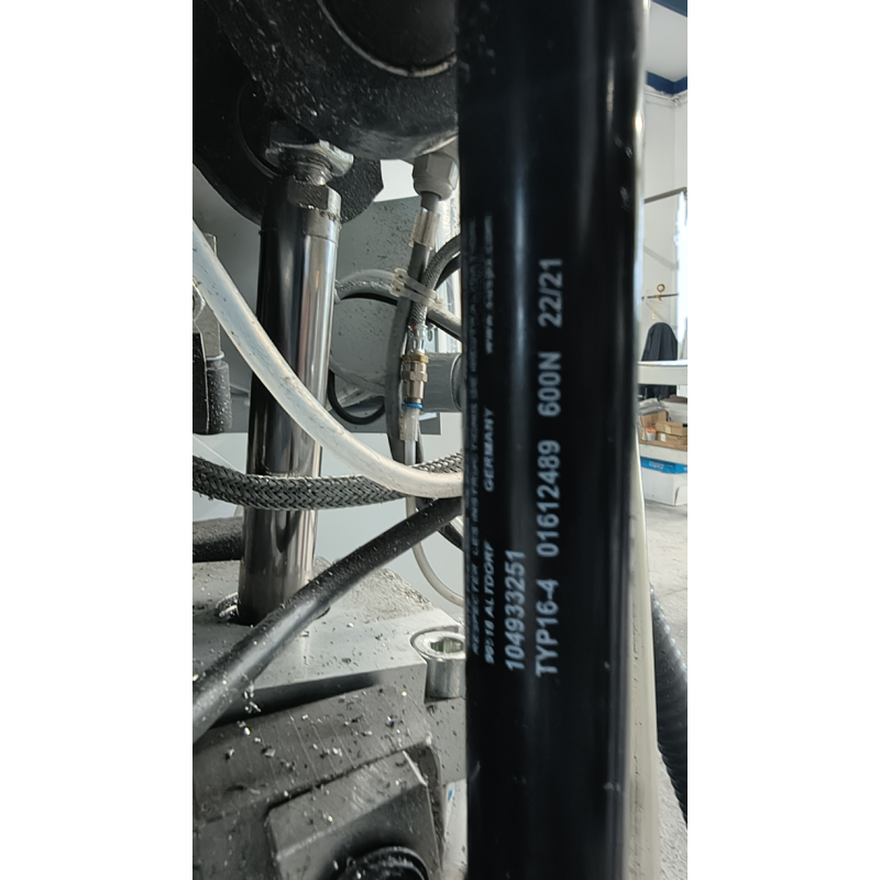 Amortyzator wysuwu tarcz DG104 MGS105